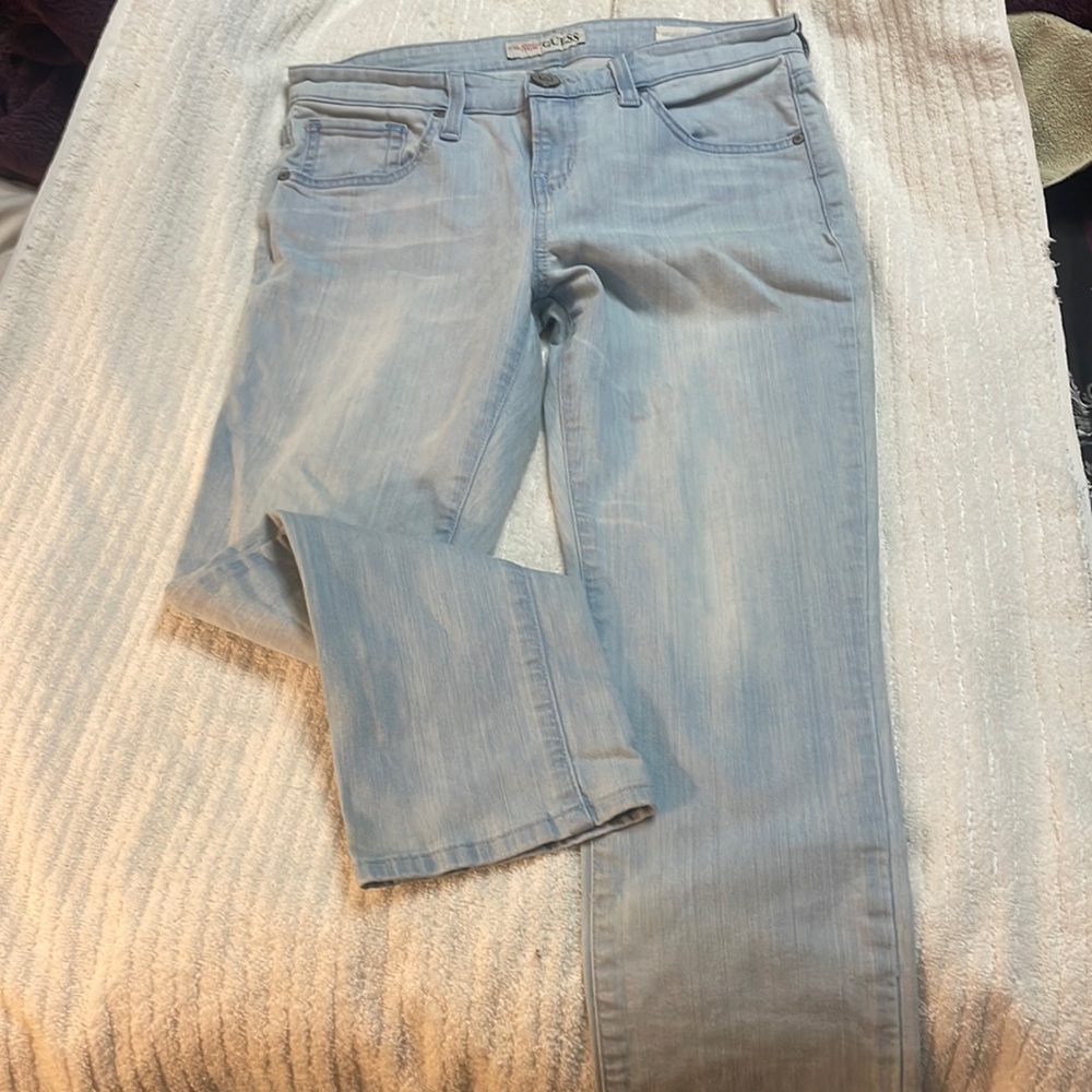 Guess cropped capri jeans, medium rise Sarah fit